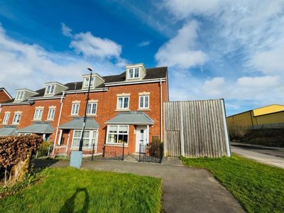 Property on Shaftsbury Park, DH5 0RN