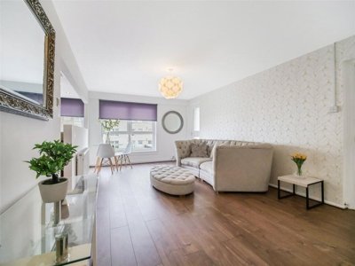 Property on Dundasvale Court, G4 0SN