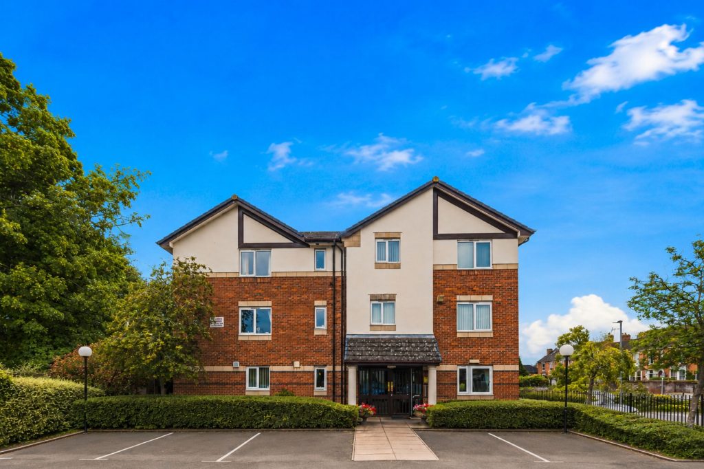 Property main image