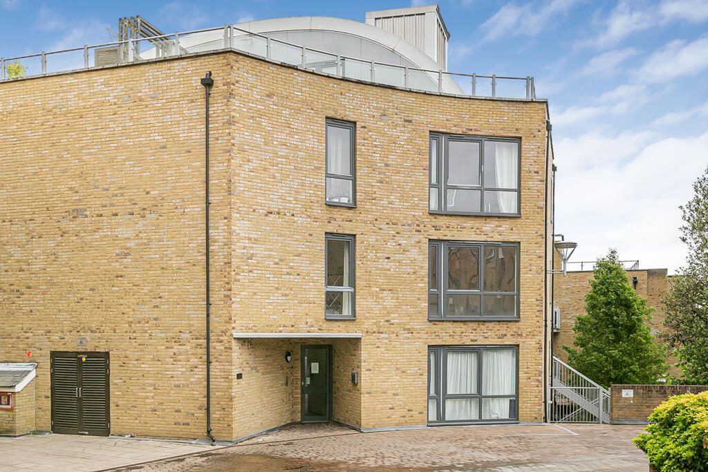 Property main image