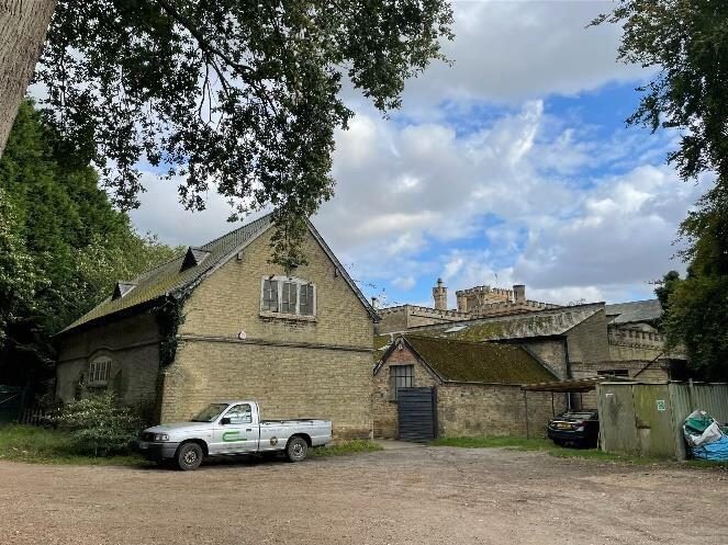 Manor House