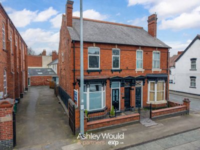 Property on Station Road, B64 6PA