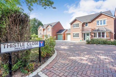 Property on Thistle Close, CV13 0AZ