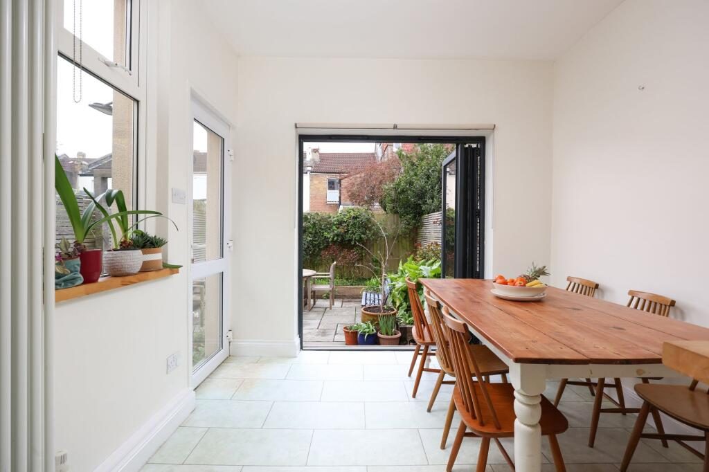 Terraced House