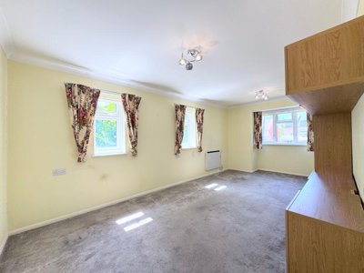 Property on Furzehill Road, WD6 2DQ
