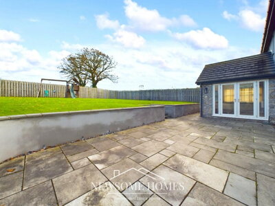 Property on Mertyn Downing Lane, CH8 9EP