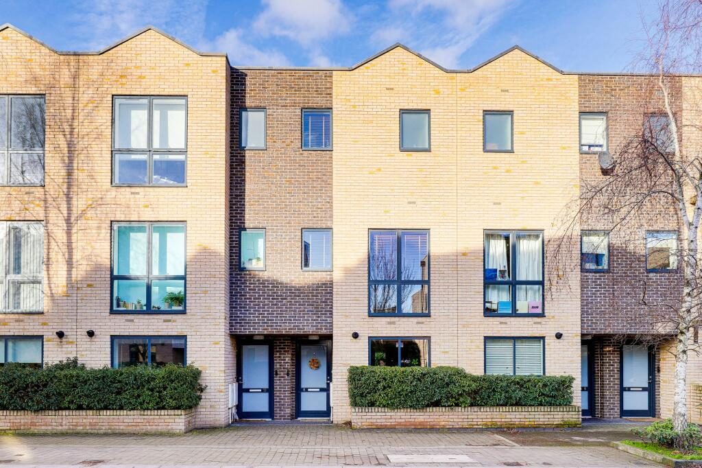 Terraced House