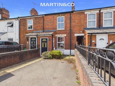 Property on Oxford Road, RG41 2XY