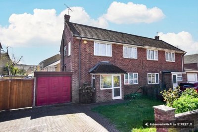 Property on Water Lane, WD4 8HP