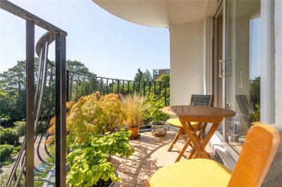 Property on The Avenue, BH13 6EZ