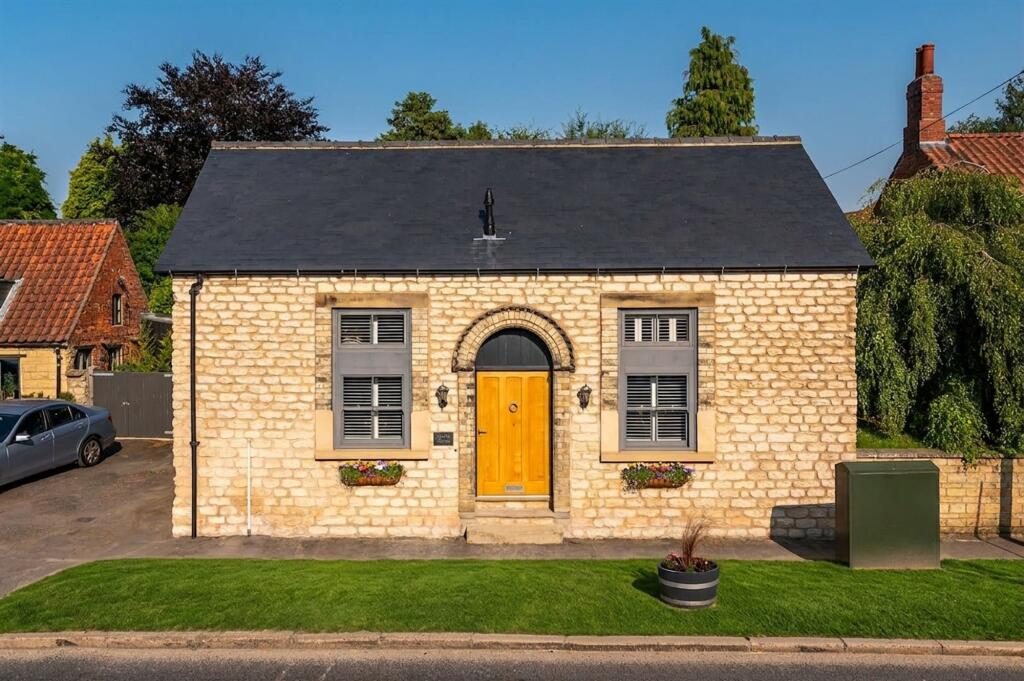 Property main image