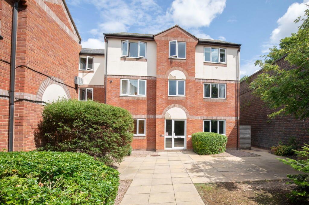 Property main image