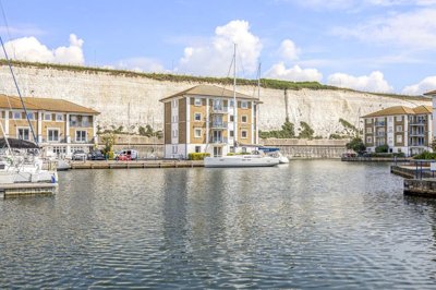 Property on The Strand, BN2 5XB