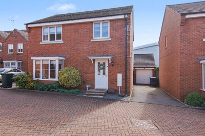 Property on Wryneck Walk, CV4 9YG