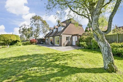 Property on Hammond Close, CT15 4NH