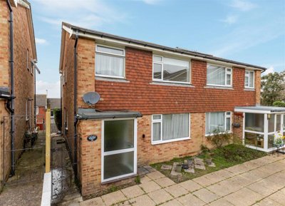 Property on Sedlescombe Gardens, TN38 0TD