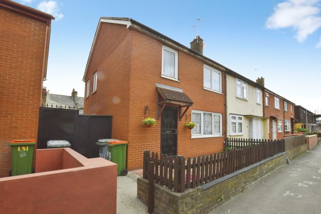 Terraced House