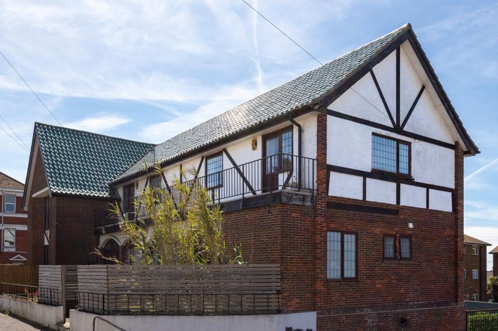 Property main image