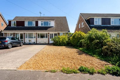 Property on Wrington Mead, BS49 5BH