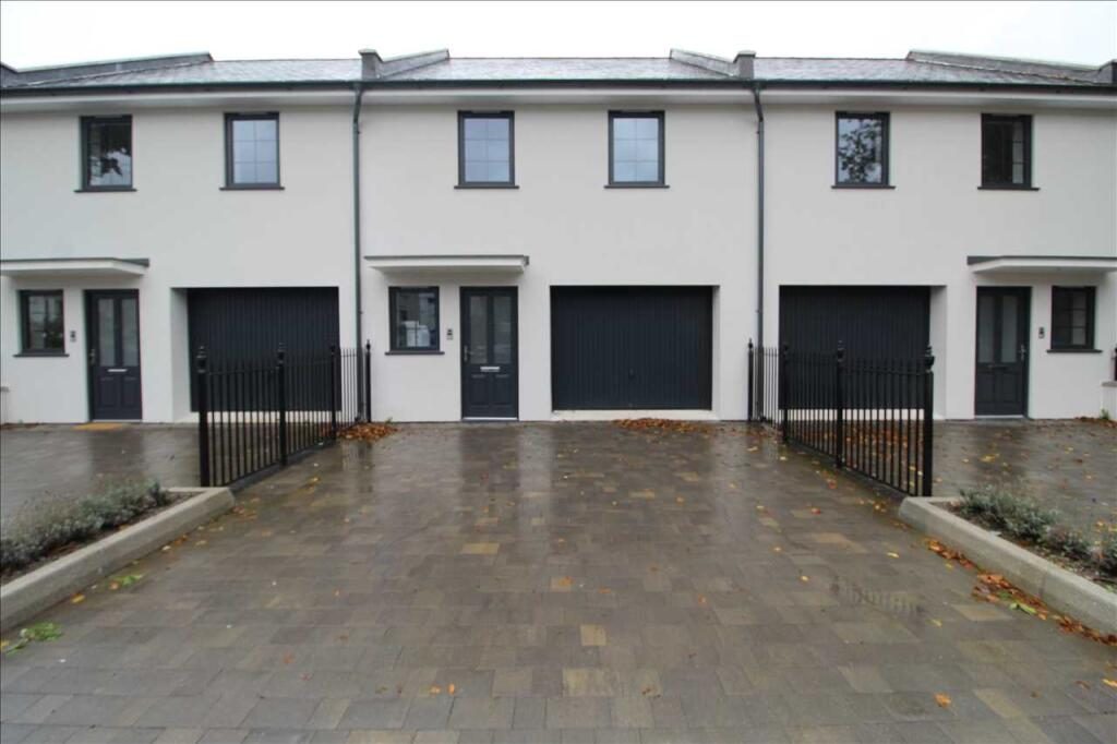 Terraced House