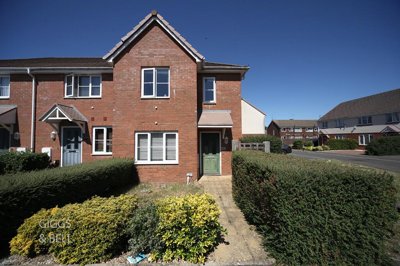 Property on Verde Close, LU2 7FL