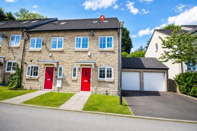 Property on Ainsworth Close, BB3 2UL
