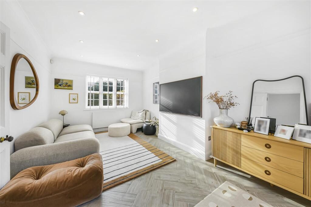 Terraced House