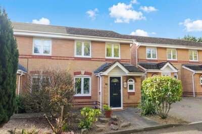 Property on The Crossways, SO53 3BU