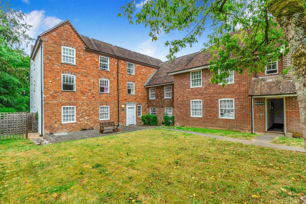 Property main image