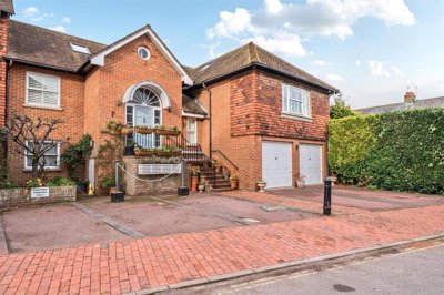 Property on Tarrant Wharf, BN18 9NY