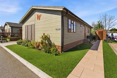 Property on Hanbury Road, WR9 7FB