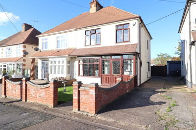 Property on Cordelia Crescent, SS6 9JJ