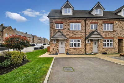 Property on Seddingbourne Way, ME10 3HA