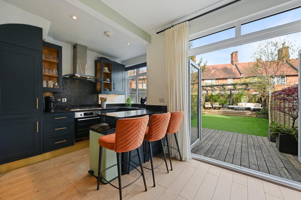 Terraced House