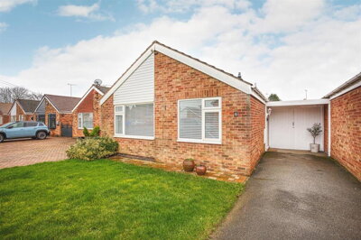 Property on Alderbrook Close, DE13 9AH