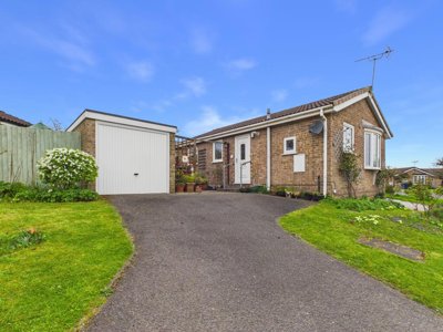 Property on Calver Close, DE21 2BT