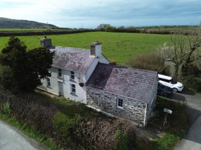 Property on SA44 6LH