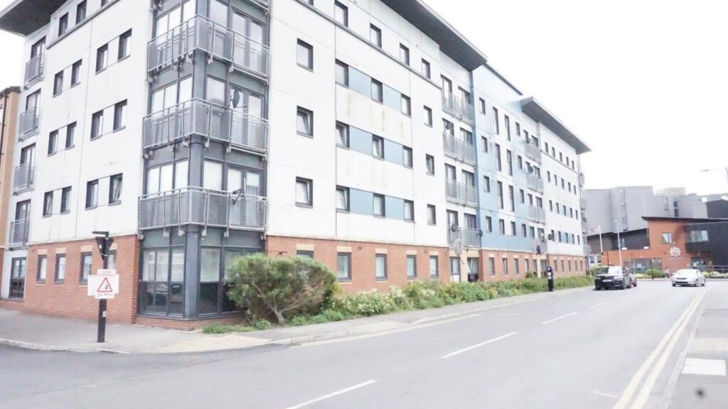 Property main image