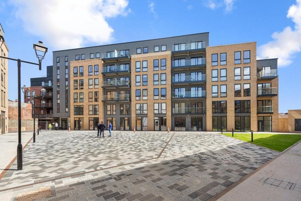 Property main image