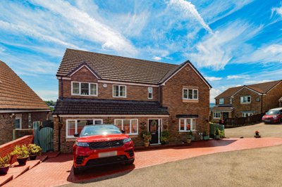 Property on School Close, CF46 6HZ