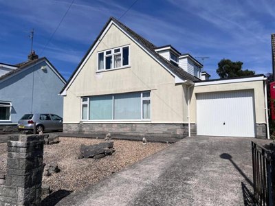 Property on Clarendon Close, SP8 4NL