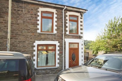 Property on Coedpenmaen Road, CF37 4LR