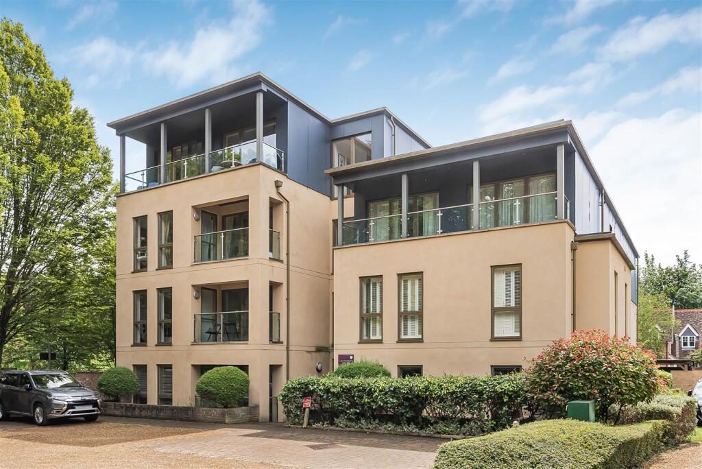 Property main image