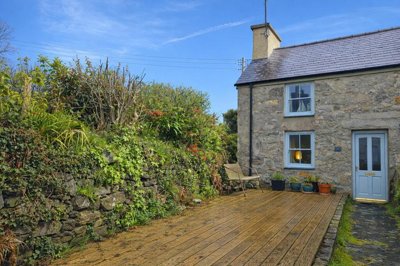 Property on Eifl Road, LL54 5HG
