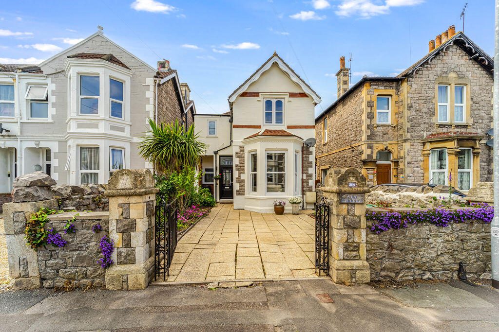 Property main image