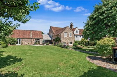 Property on Berkhamsted Place, HP4 1HQ