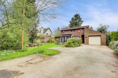 Property on St Helens Grove, NG14 5AP