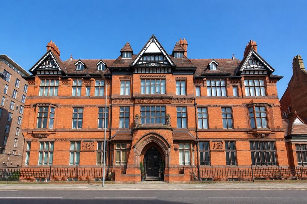 Property main image