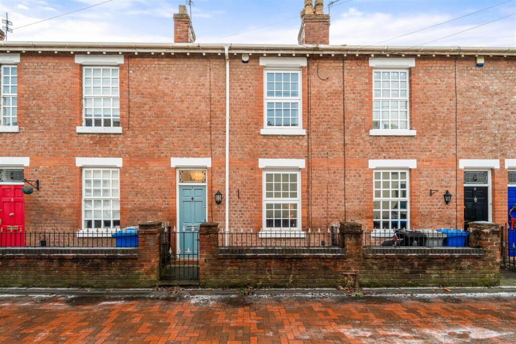 Property main image