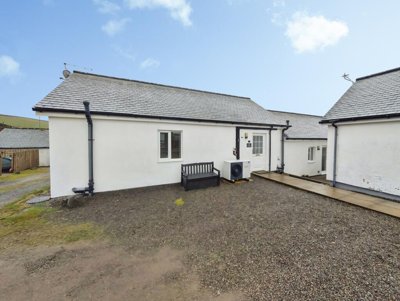 Property on ML12 6UT